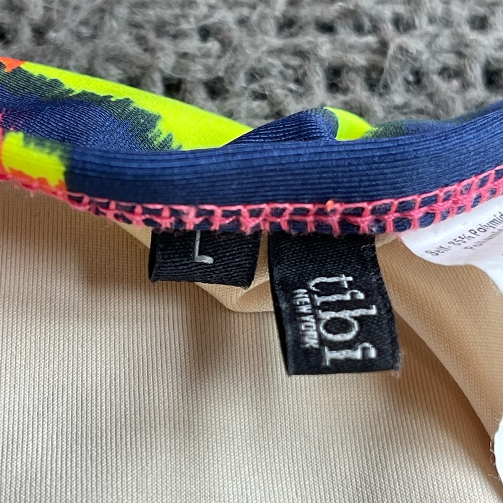 Tibi - Picture 11 of 12